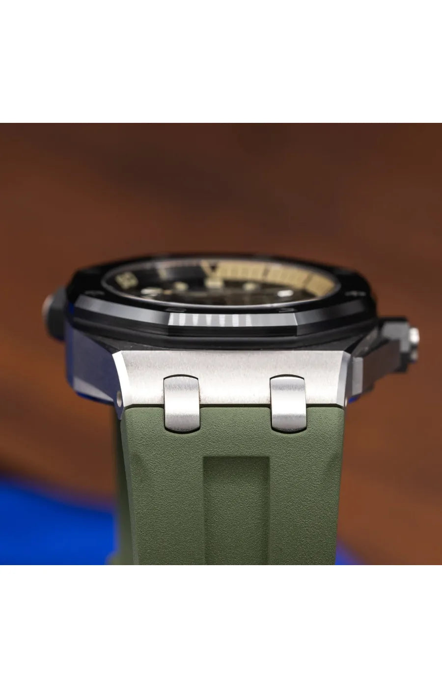 Audemars Piguet Royal Oak Offshore - 15720CN.OO.A002CA.01