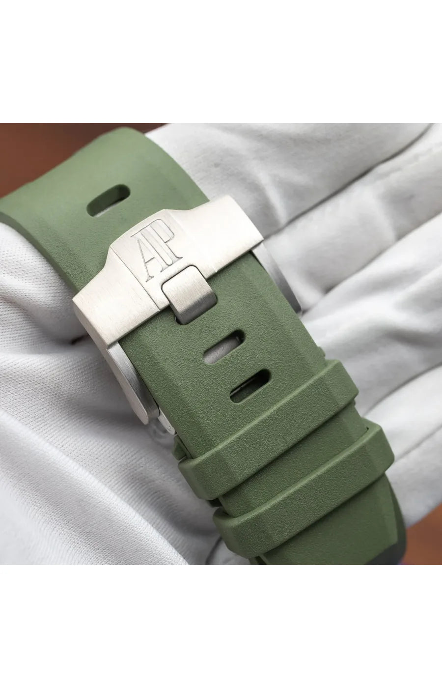 Audemars Piguet Royal Oak Offshore - 15720CN.OO.A002CA.01