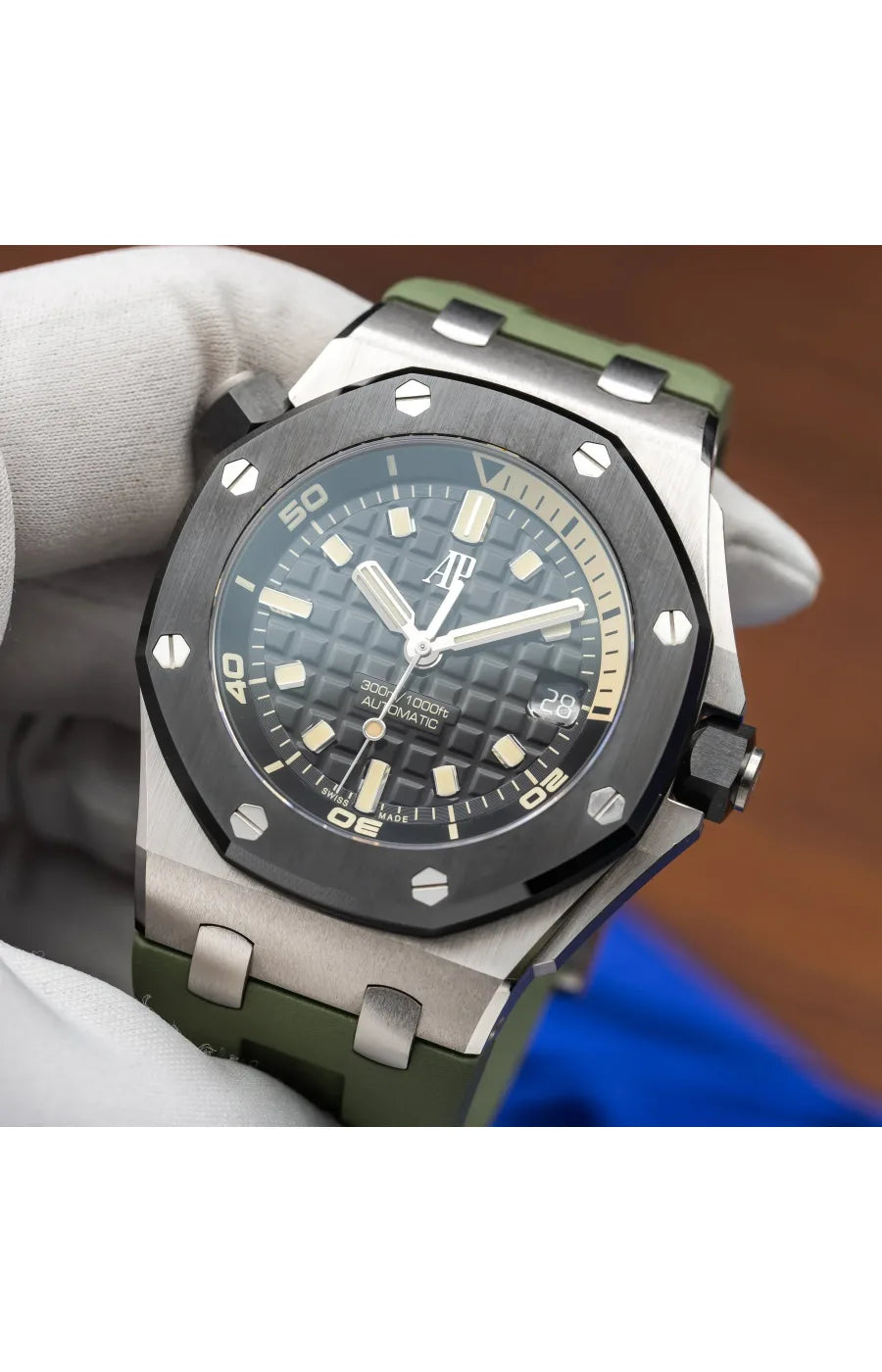 Audemars Piguet Royal Oak Offshore - 15720CN.OO.A002CA.01
