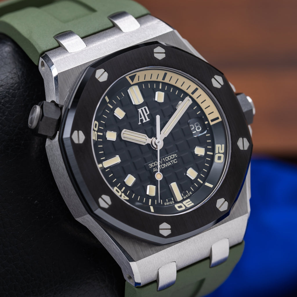 AUDEMARS PIGUET Royal Oak Offshore Diver White Gold 15720CN.OO.A002CA.01 — image 7