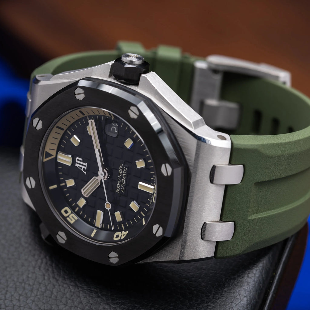 AUDEMARS PIGUET Royal Oak Offshore Diver White Gold 15720CN.OO.A002CA.01 — image 10