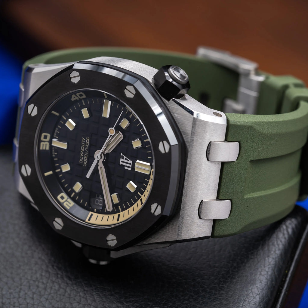 AUDEMARS PIGUET Royal Oak Offshore Diver White Gold 15720CN.OO.A002CA.01 — image 11