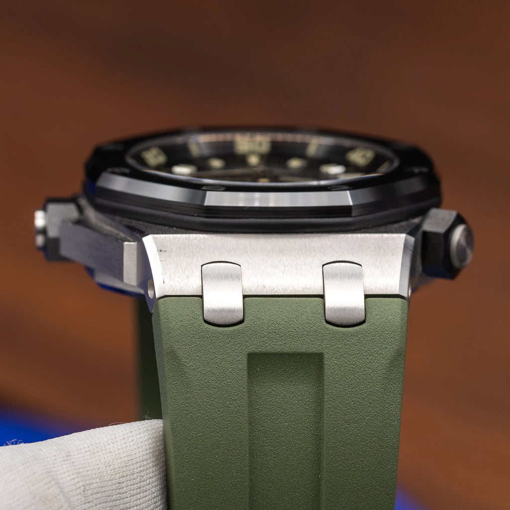 AUDEMARS PIGUET Royal Oak Offshore Diver White Gold 15720CN.OO.A002CA.01 — image 15