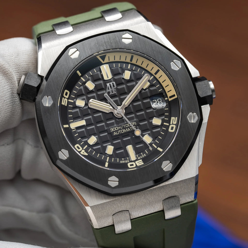 AUDEMARS PIGUET Royal Oak Offshore Diver White Gold 15720CN.OO.A002CA.01 — image 1