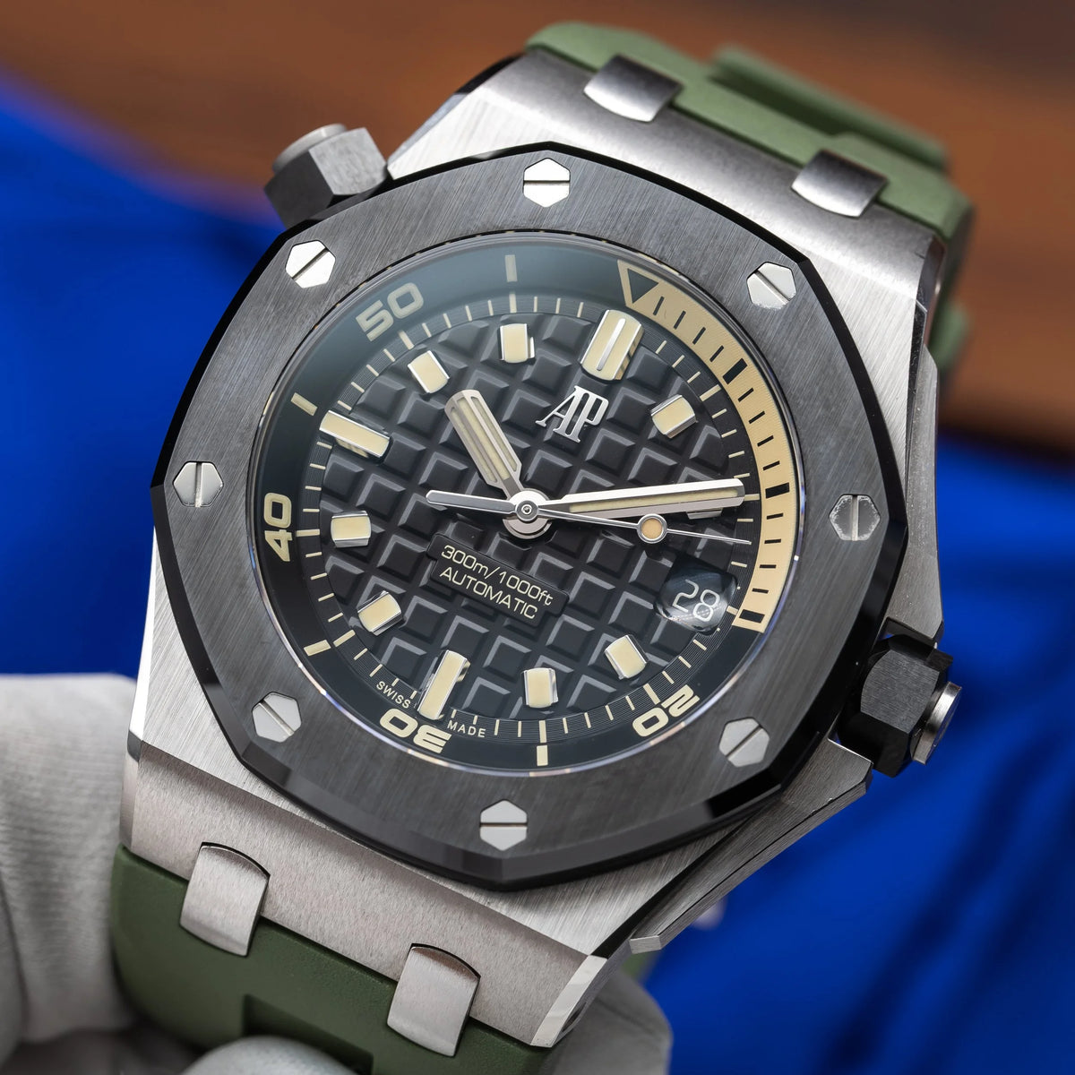 AUDEMARS PIGUET Royal Oak Offshore Diver White Gold 15720CN.OO.A002CA.01 — image 19