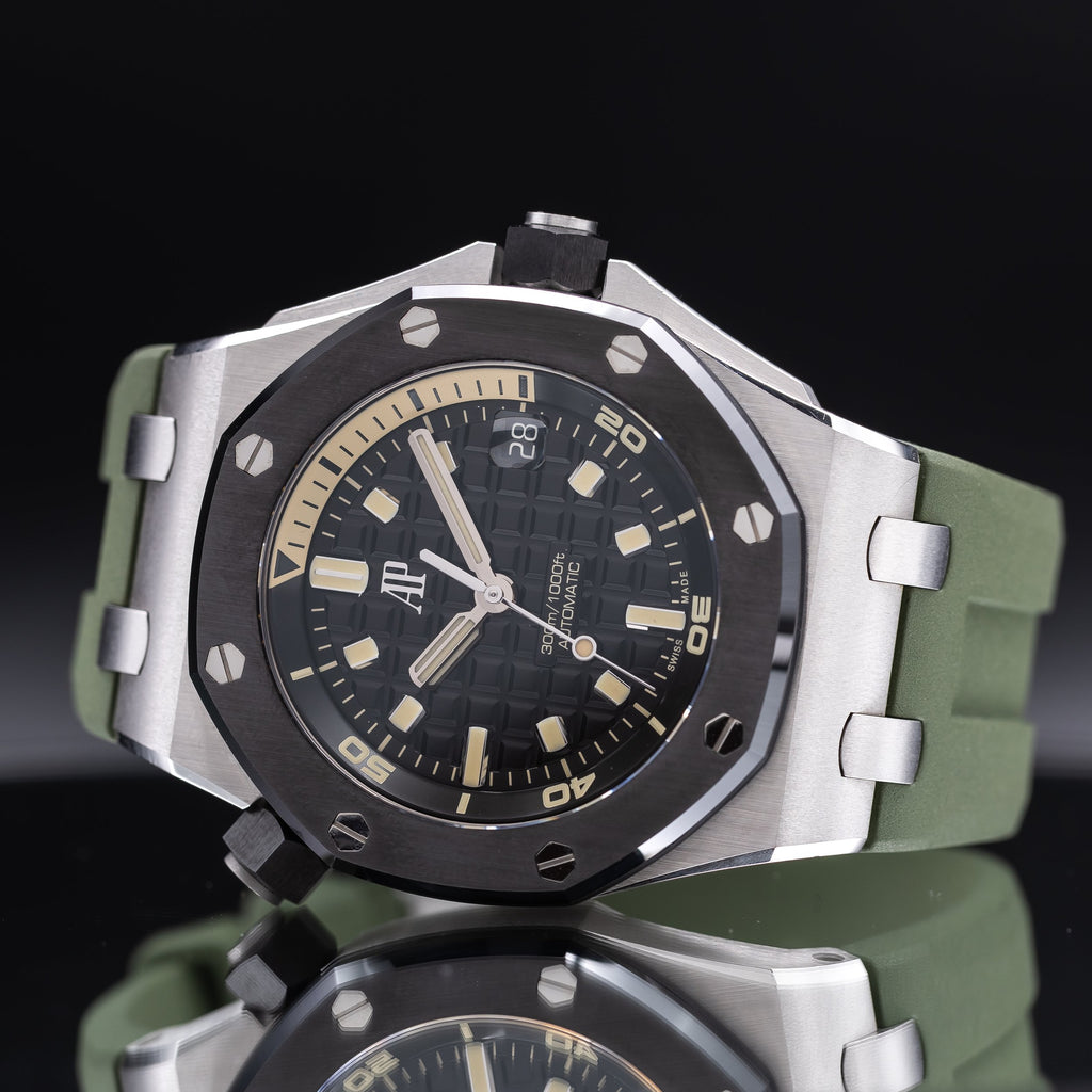 AUDEMARS PIGUET Royal Oak Offshore Diver White Gold 15720CN.OO.A002CA.01 — image 2