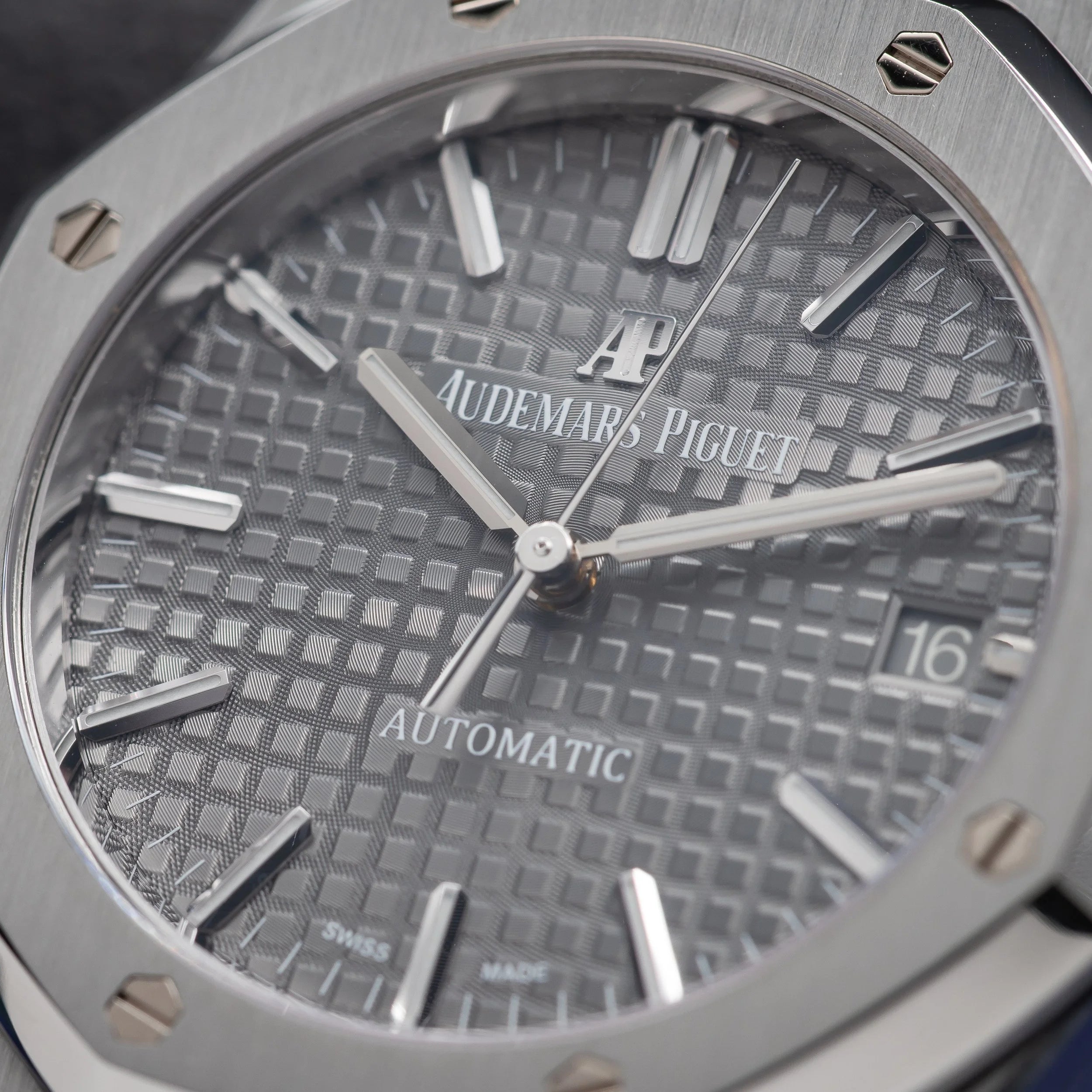 AUDEMARS PIGUET Royal Oak 37mm Grey Dial Stainless Steel 15450ST.OO.1256ST.02 — image 6