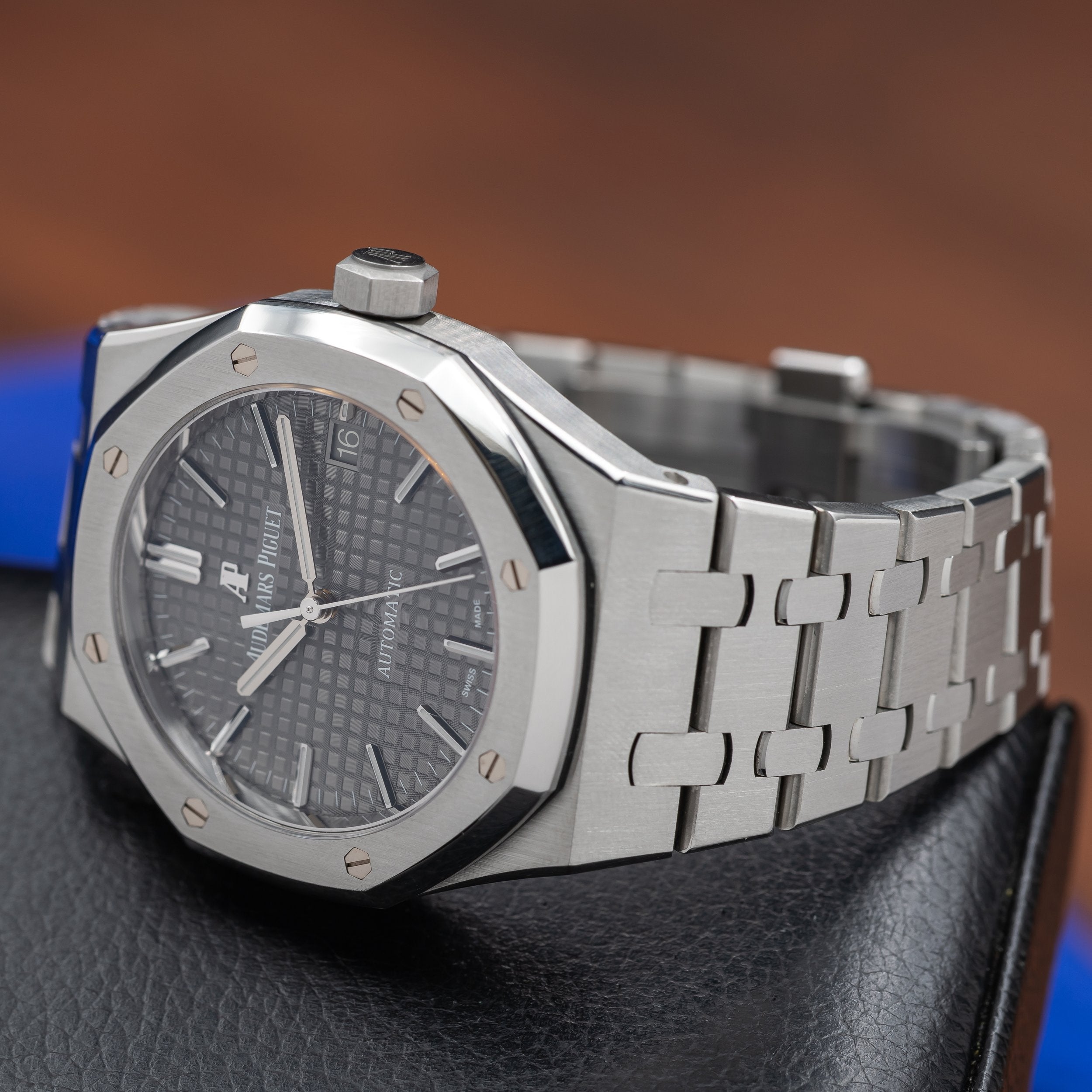 AUDEMARS PIGUET Royal Oak 37mm Grey Dial Stainless Steel 15450ST.OO.1256ST.02 — image 7