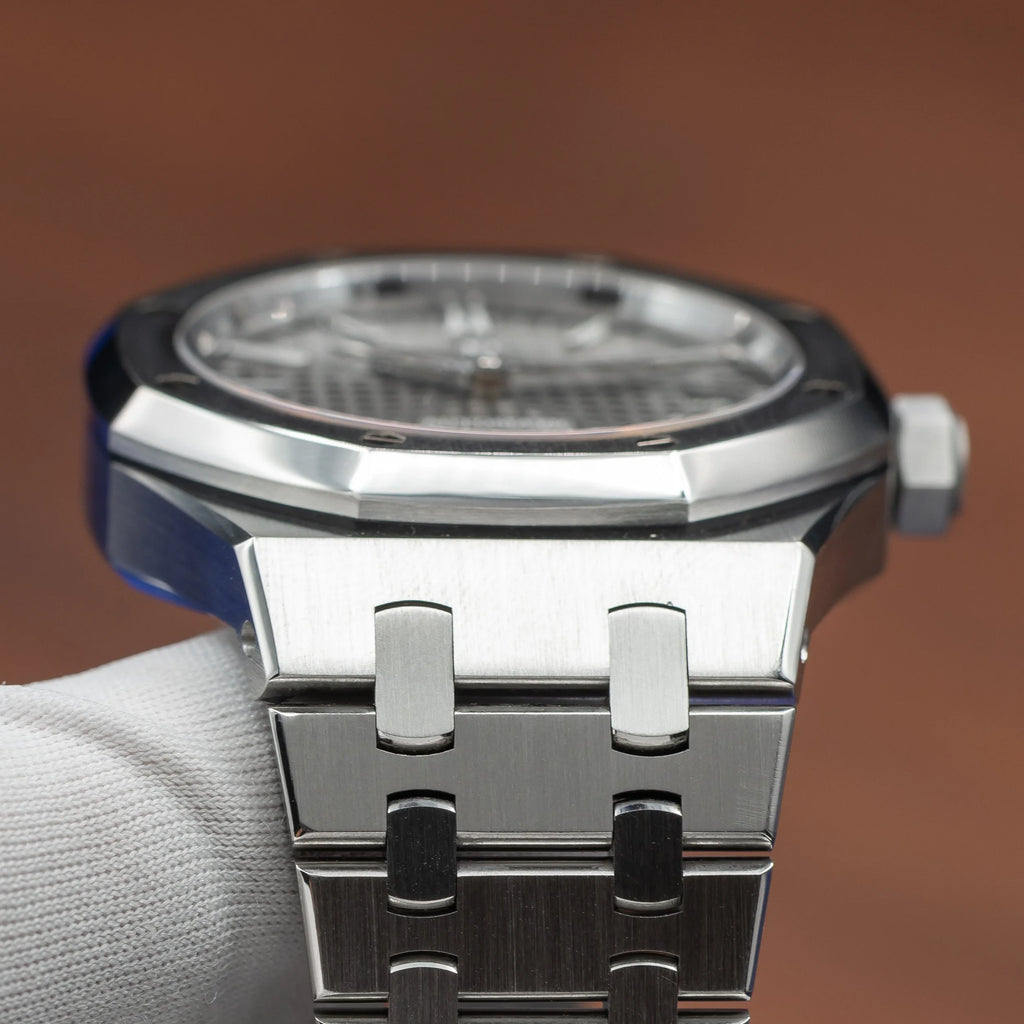 AUDEMARS PIGUET Royal Oak 37mm Grey Dial Stainless Steel 15450ST.OO.1256ST.02 — image 10