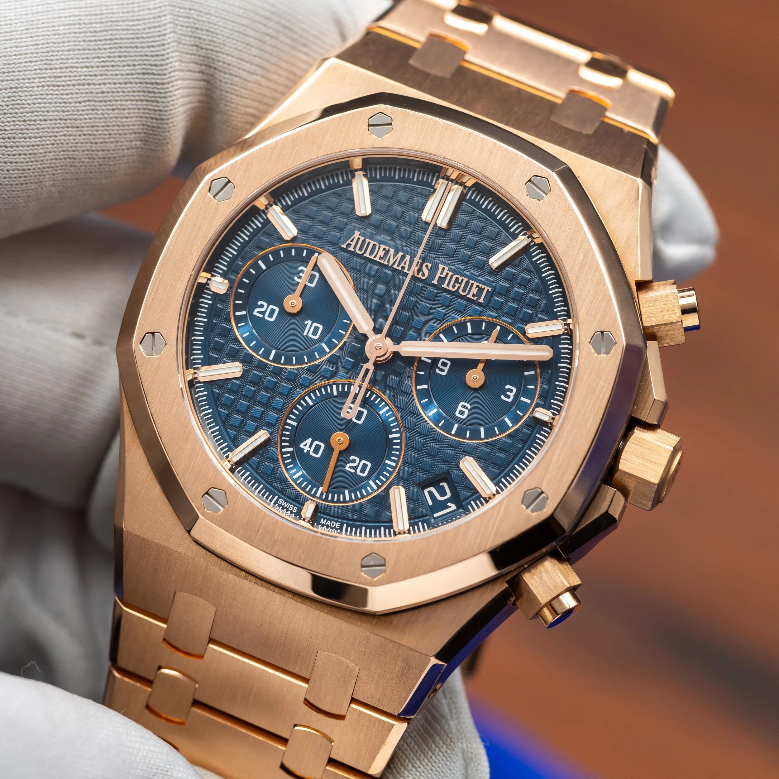 AUDEMARS PIGUET Royal Oak Chronograph Rose Gold Blue Dial 26240OR.OO.1320OR.05 — image 17
