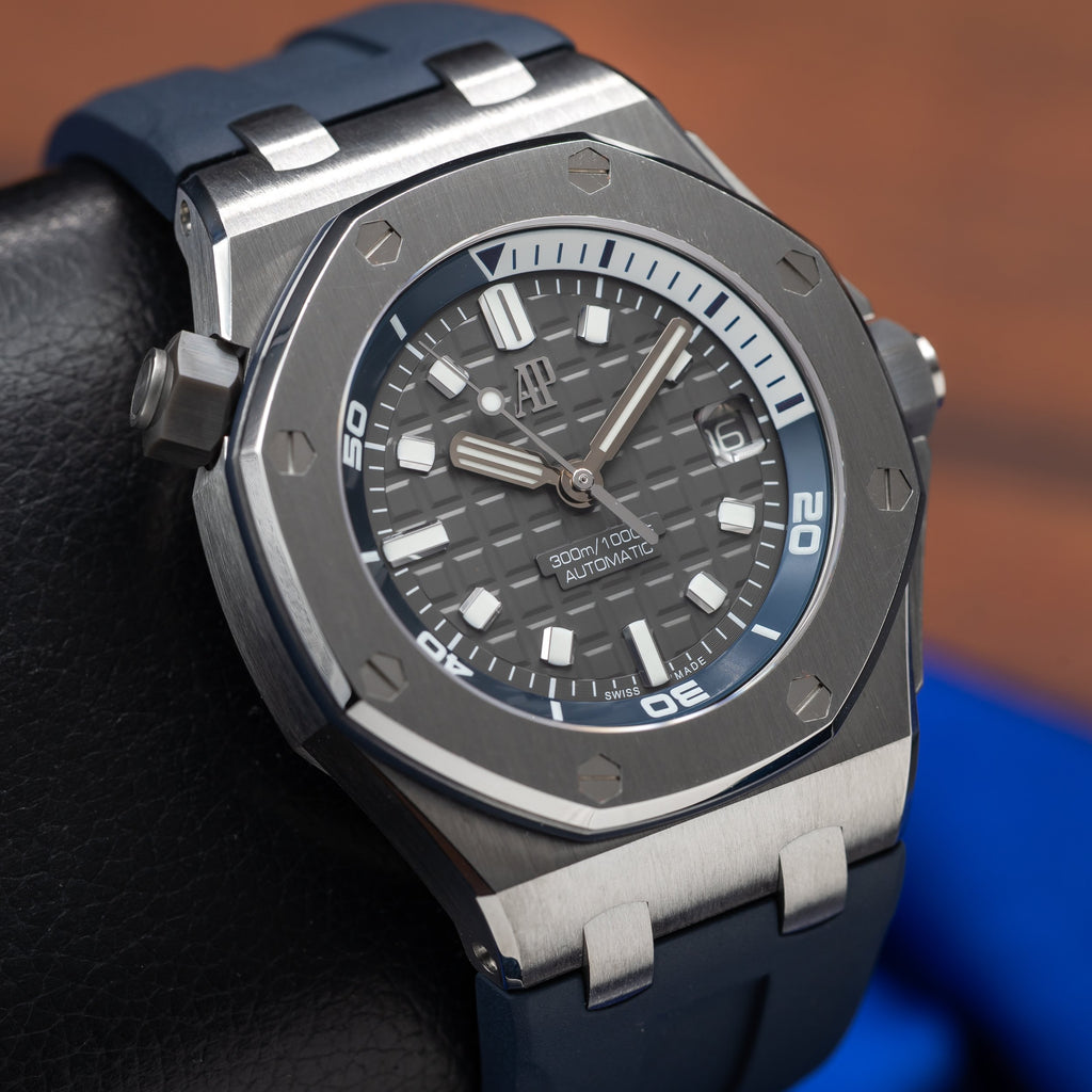 AUDEMARS PIGUET Royal Oak Offshore Diver Grey Dial 15720ST.OO.A009CA.01 — image 7