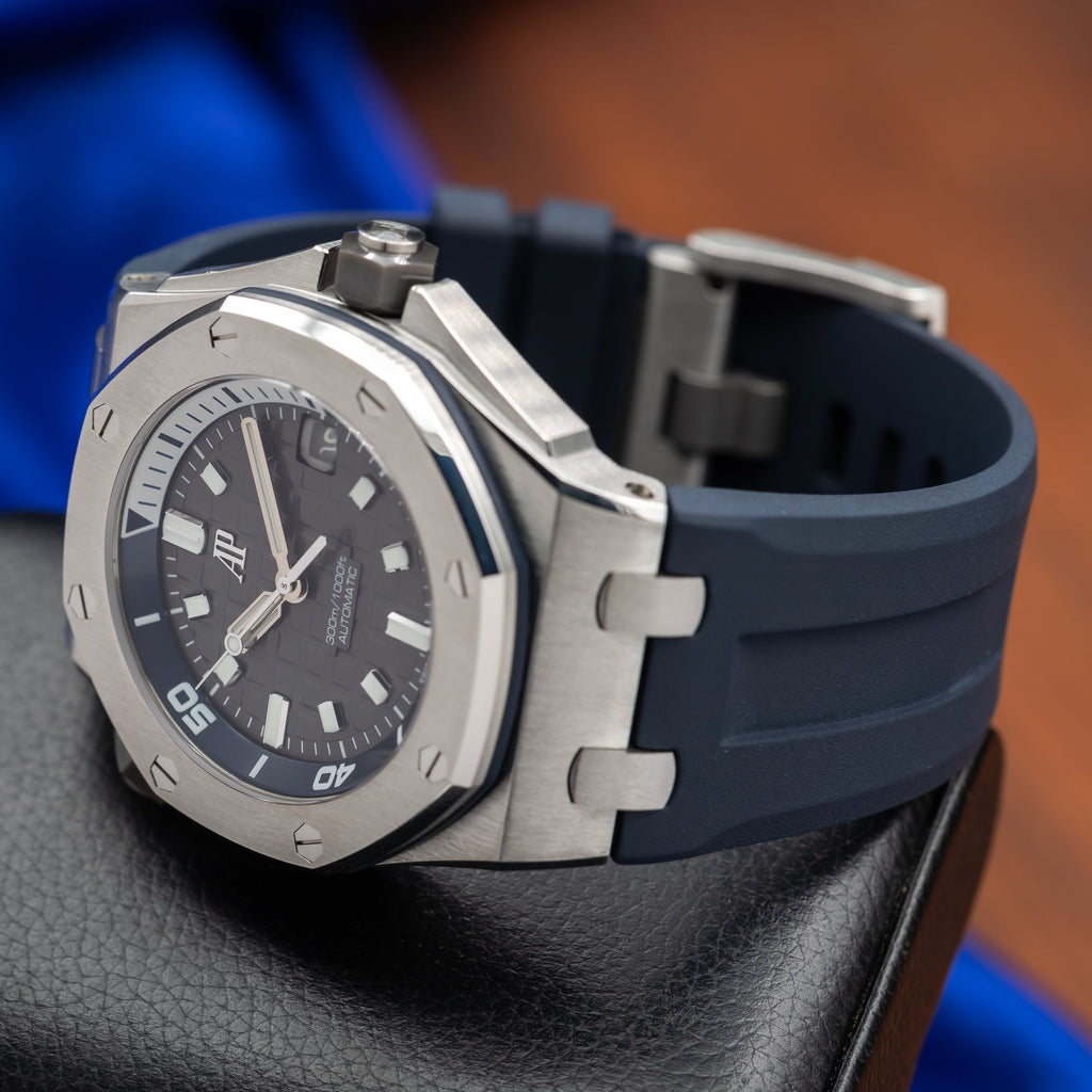 AUDEMARS PIGUET Royal Oak Offshore Diver Grey Dial 15720ST.OO.A009CA.01 — image 9