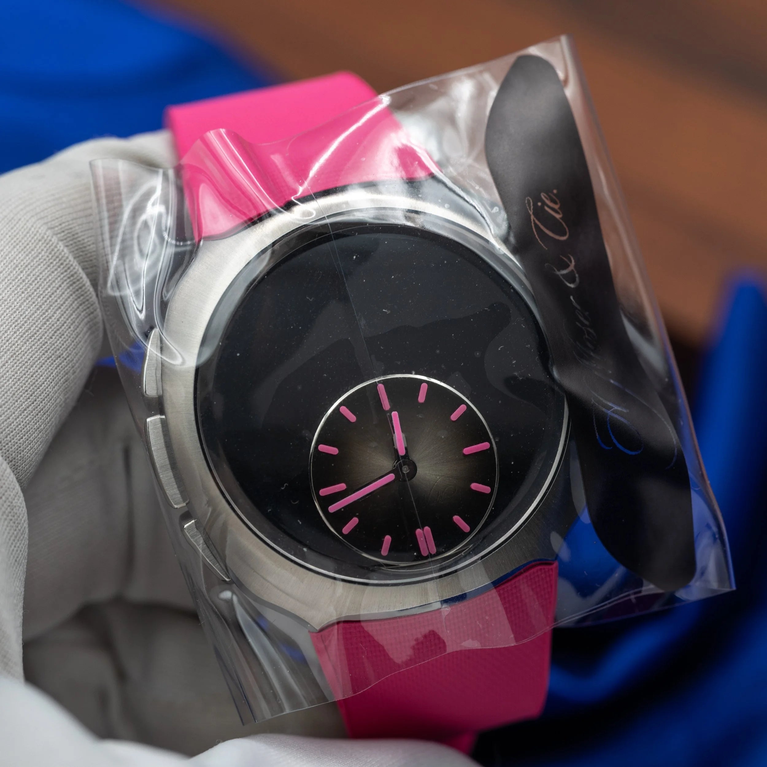 H. MOSER & CIE Streamliner BWT Alpine Drivers & Mechanics Pink Edition 6700-1201 — image 2