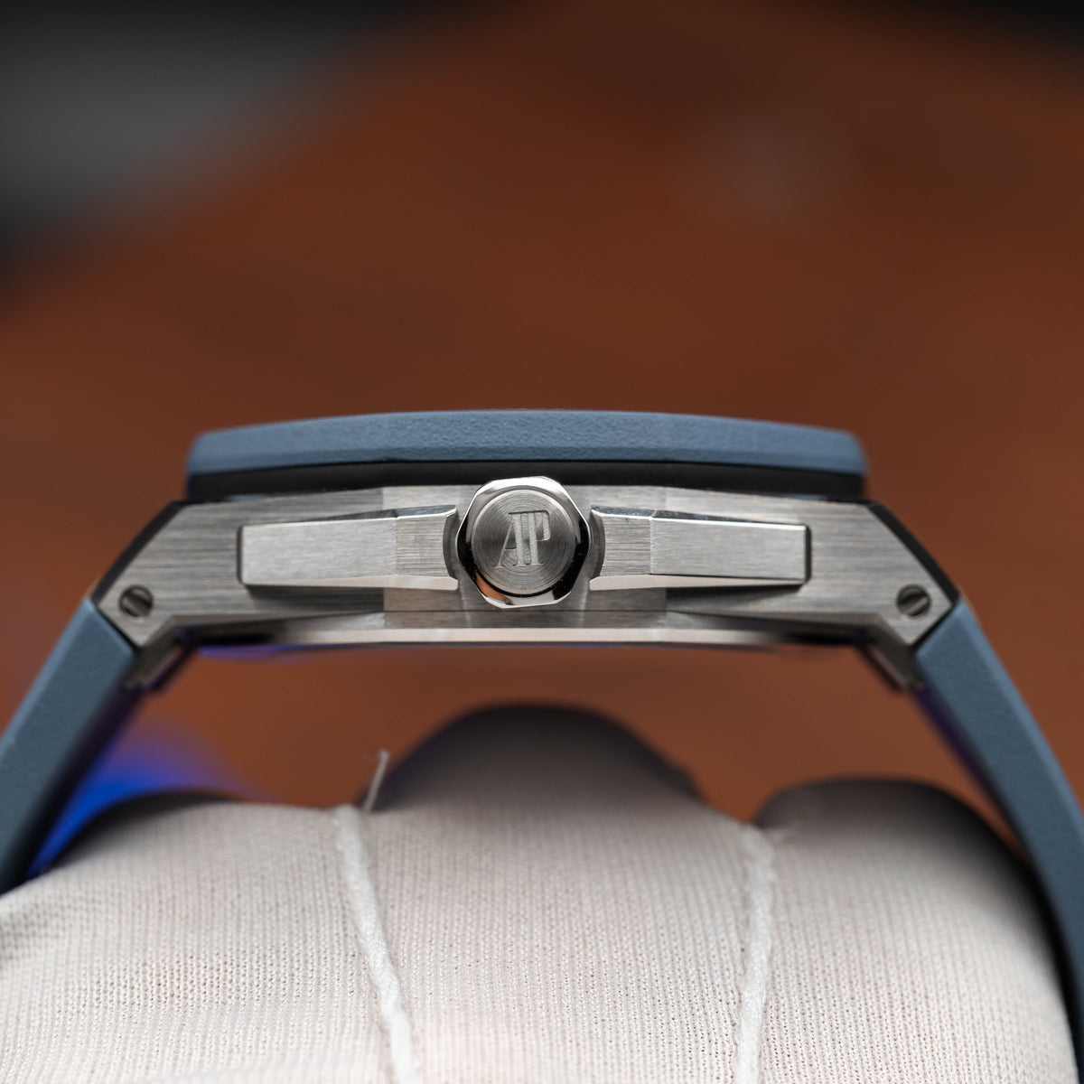 AUDEMARS PIGUET Royal Oak Offshore Steel Smoked Blue Dial 15605SK.OO.A350CA.01 — image 16