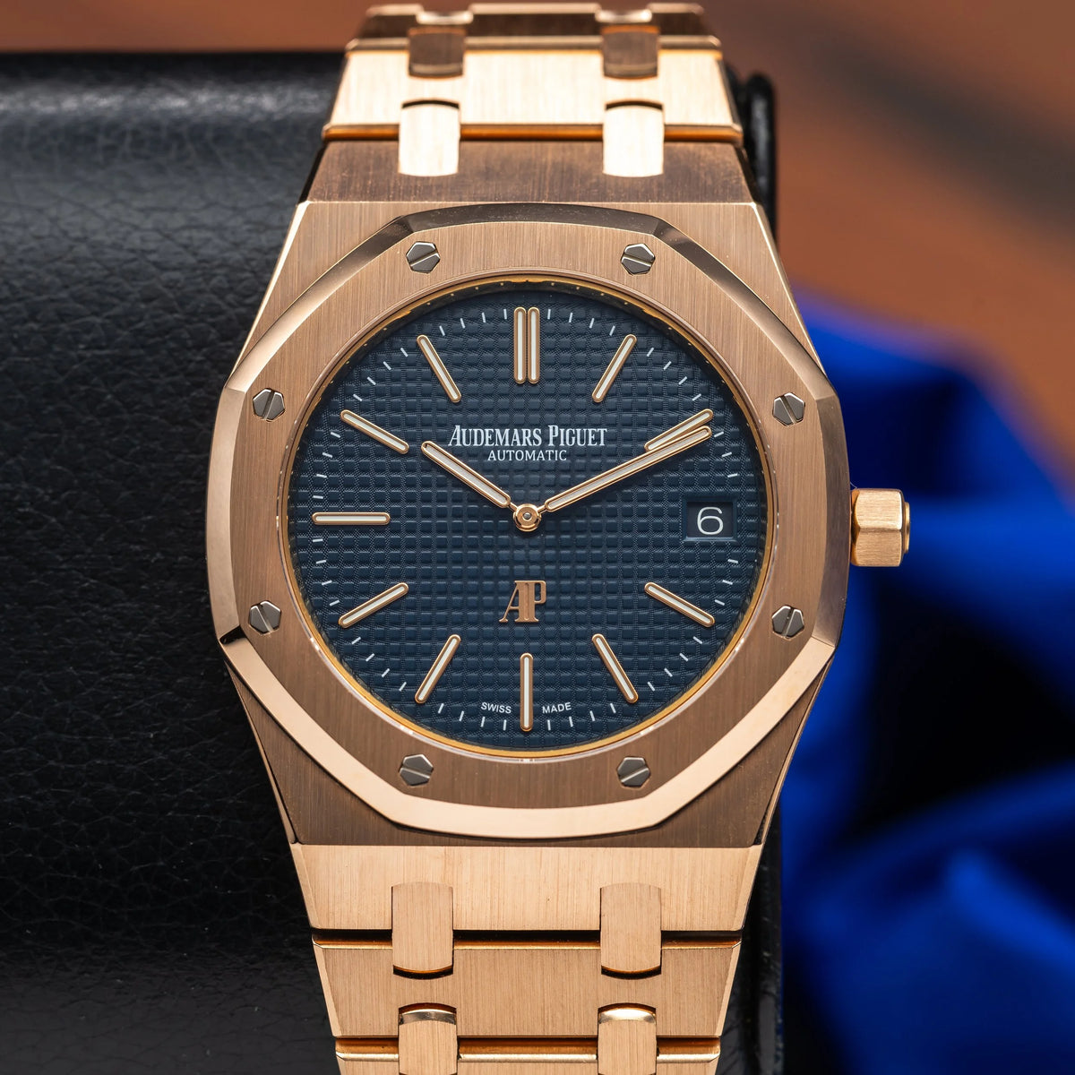 AUDEMARS PIGUET Royal Oak Extra Thin Jumbo Blue Dial 15202OR.OO.1240OR.01 — image 17