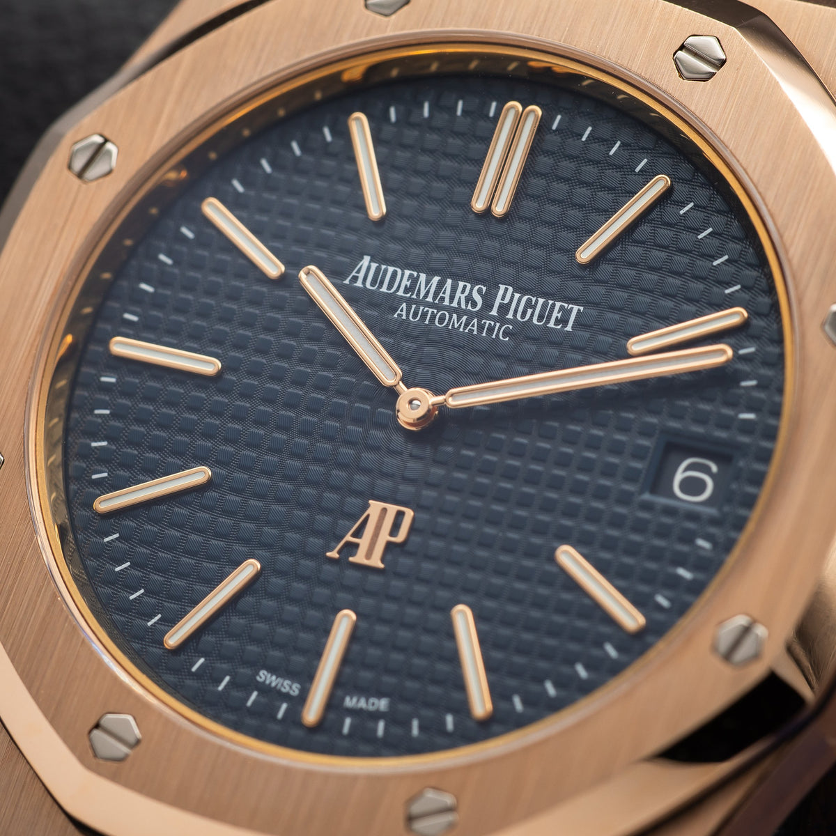 AUDEMARS PIGUET Royal Oak Extra Thin Jumbo Blue Dial 15202OR.OO.1240OR.01 — image 4