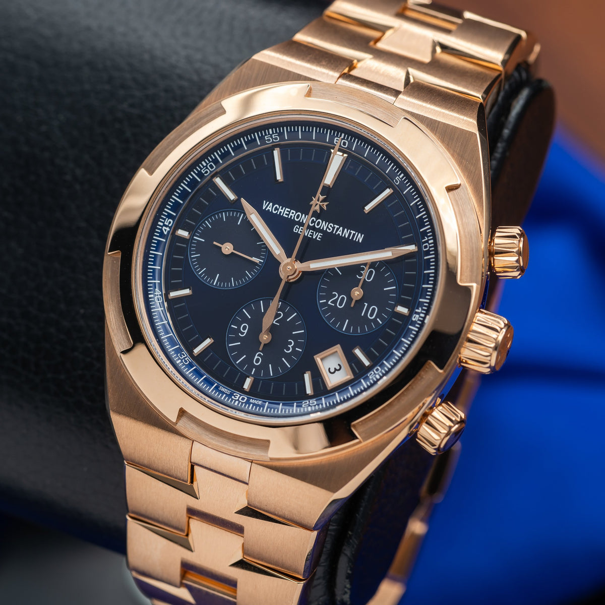 VACHERON CONSTANTIN Overseas Chronograph Rose Gold Blue Dial 5520V/210R-B952 — image 7