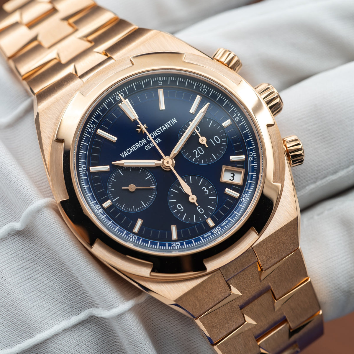 VACHERON CONSTANTIN Overseas Chronograph Rose Gold Blue Dial 5520V/210R-B952 — image 16