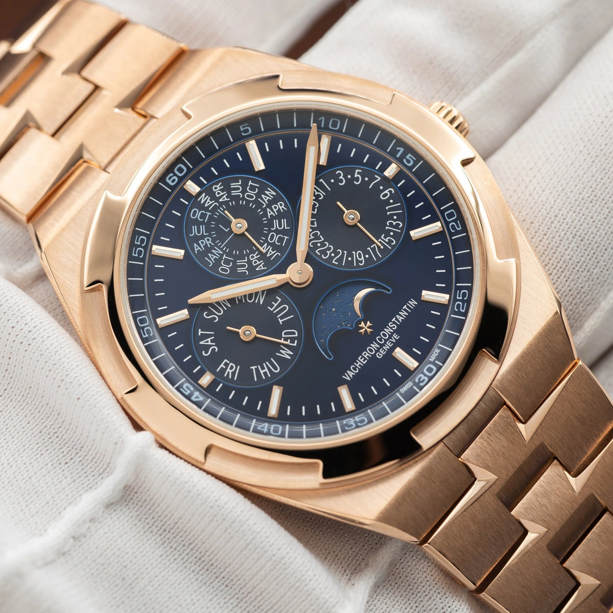 VACHERON CONSTANTIN Overseas Rose Gold Perpetual Calendar Blue Dial 4300V — image 15