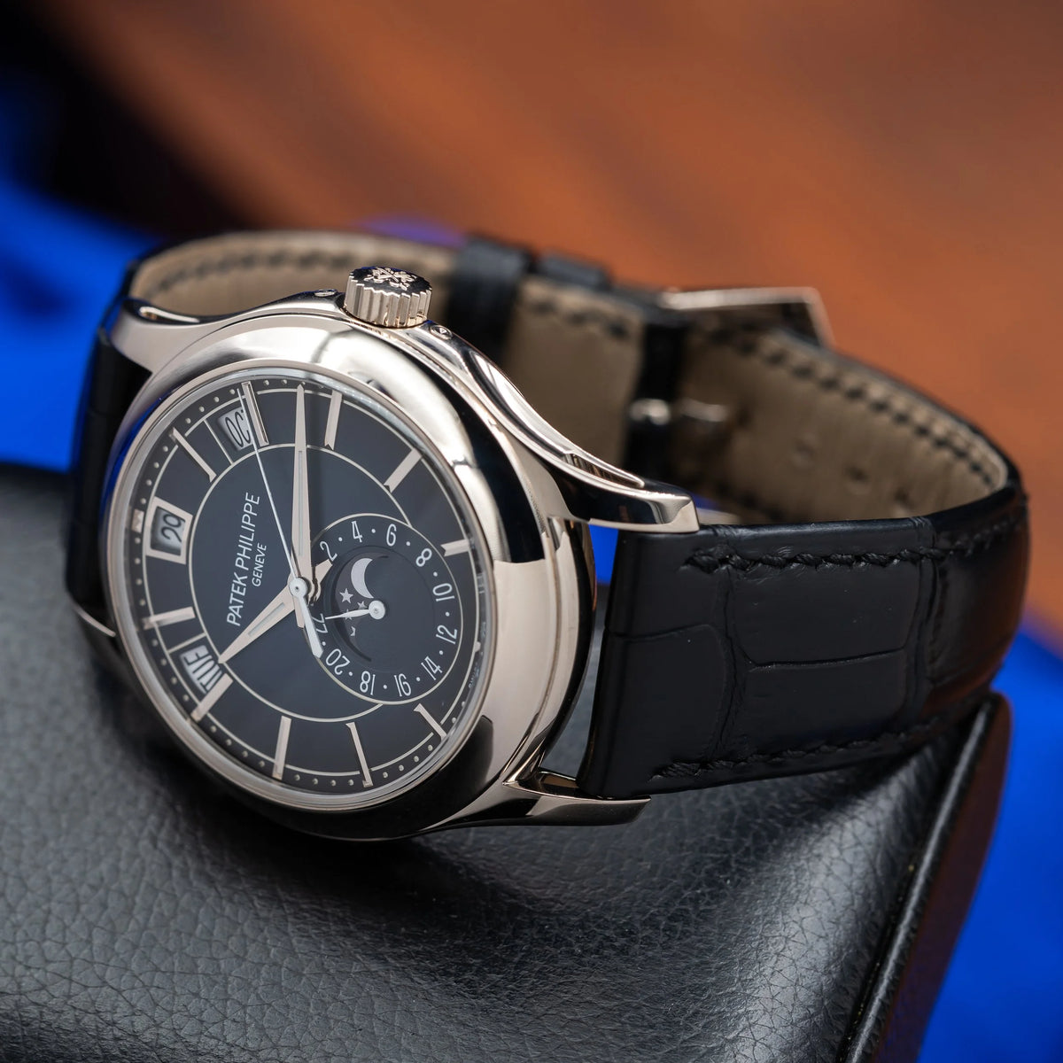 PATEK PHILIPPE Annual Calendar White Gold Blue Dial 5205G-013 (2025) — image 10