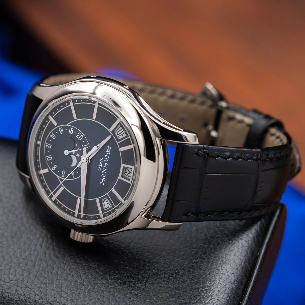 PATEK PHILIPPE Annual Calendar White Gold Blue Dial 5205G-013 (2025) — image 11