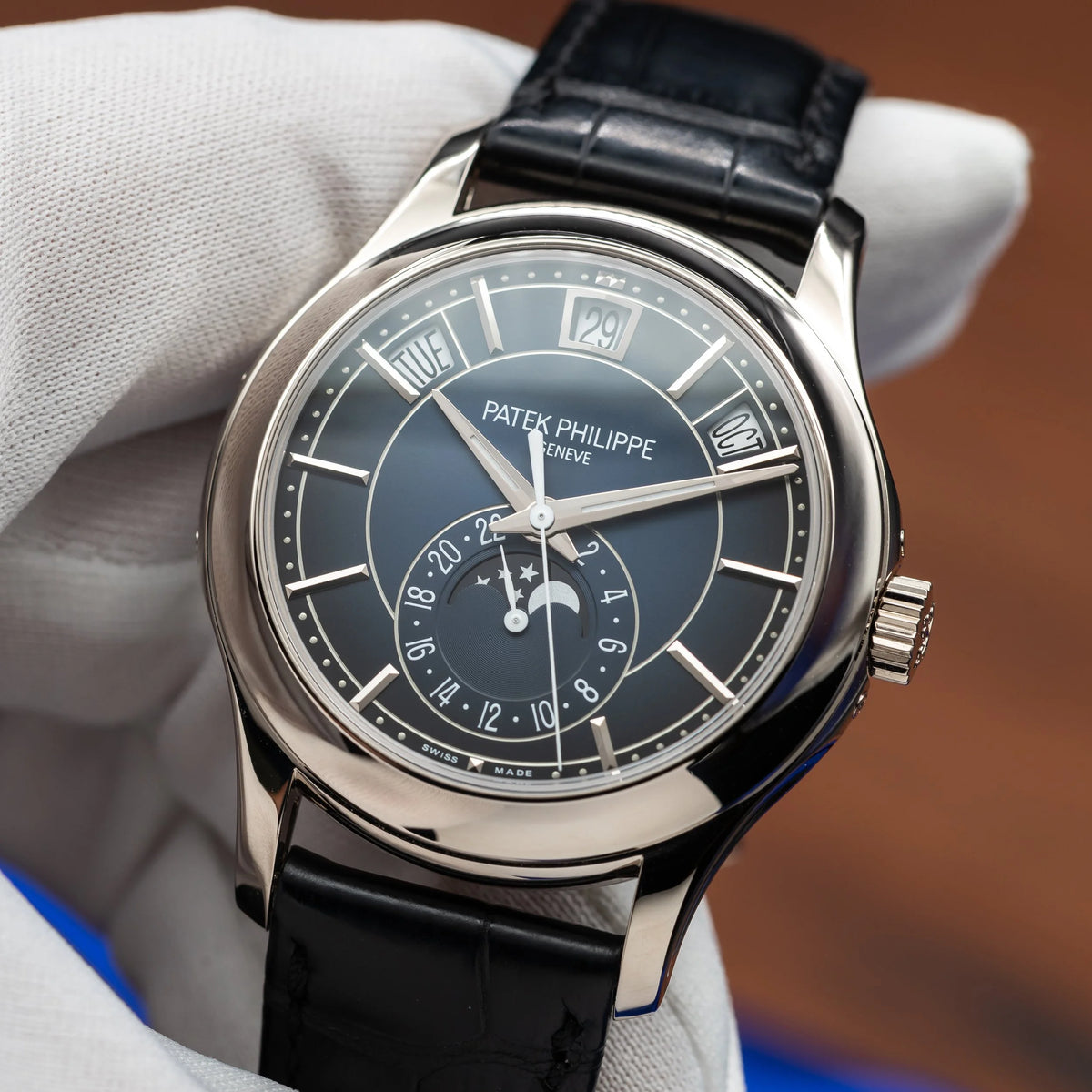 PATEK PHILIPPE Annual Calendar White Gold Blue Dial 5205G-013 (2025) — image 16