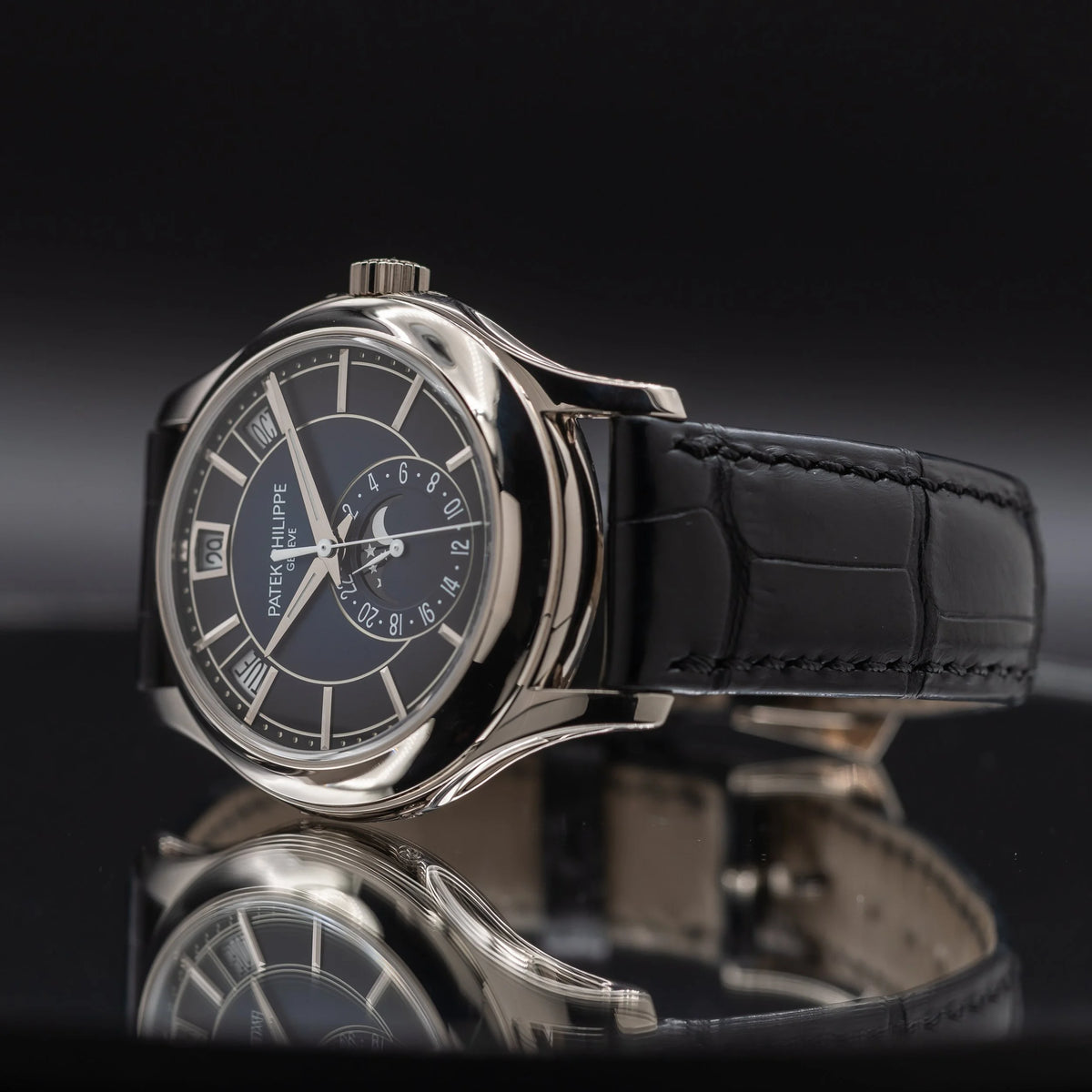 PATEK PHILIPPE Annual Calendar White Gold Blue Dial 5205G-013 (2025) — image 4