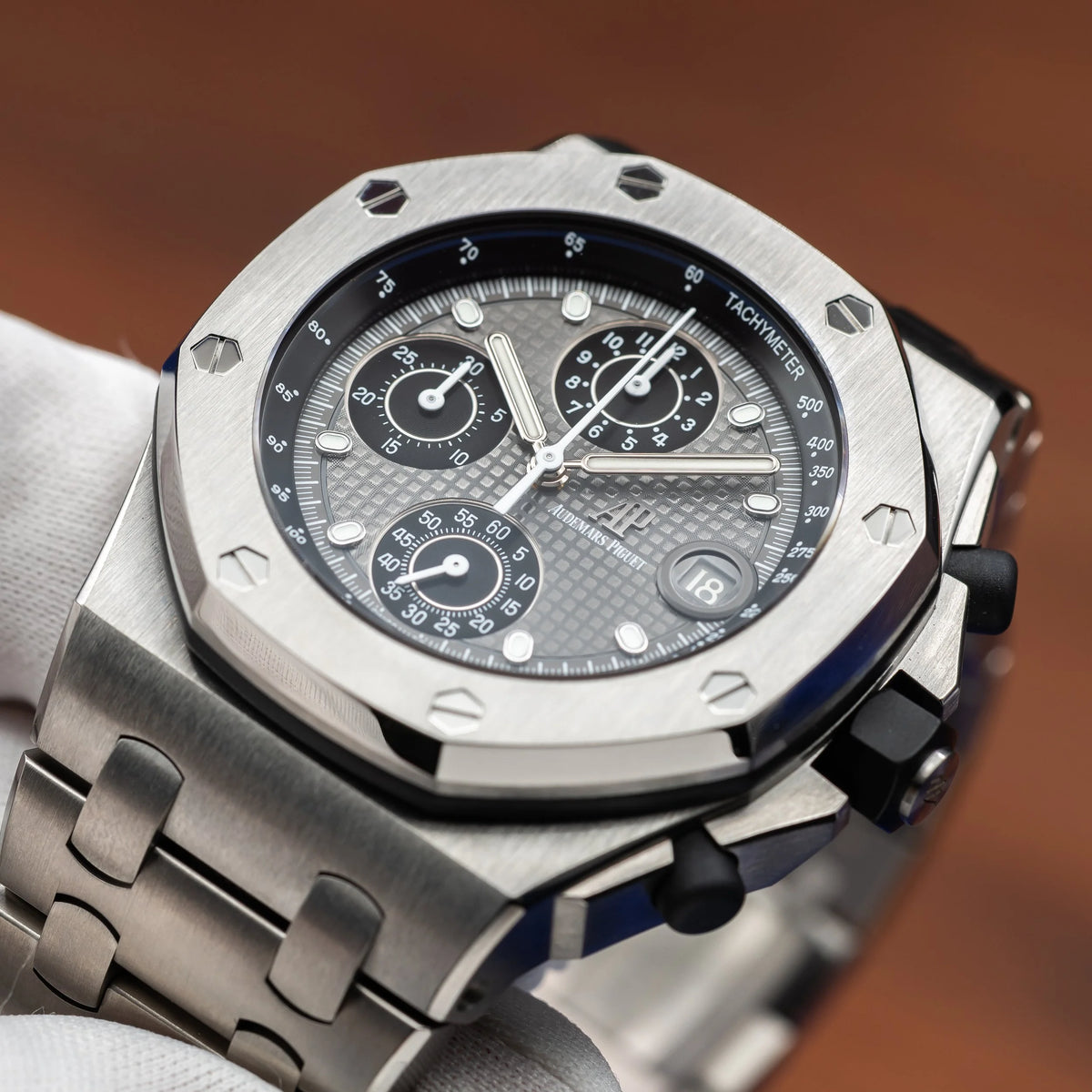 AUDEMARS PIGUET Royal Oak Offshore Chrono Titanium 42mm 26238TI.OO.2000TI.01 — image 18