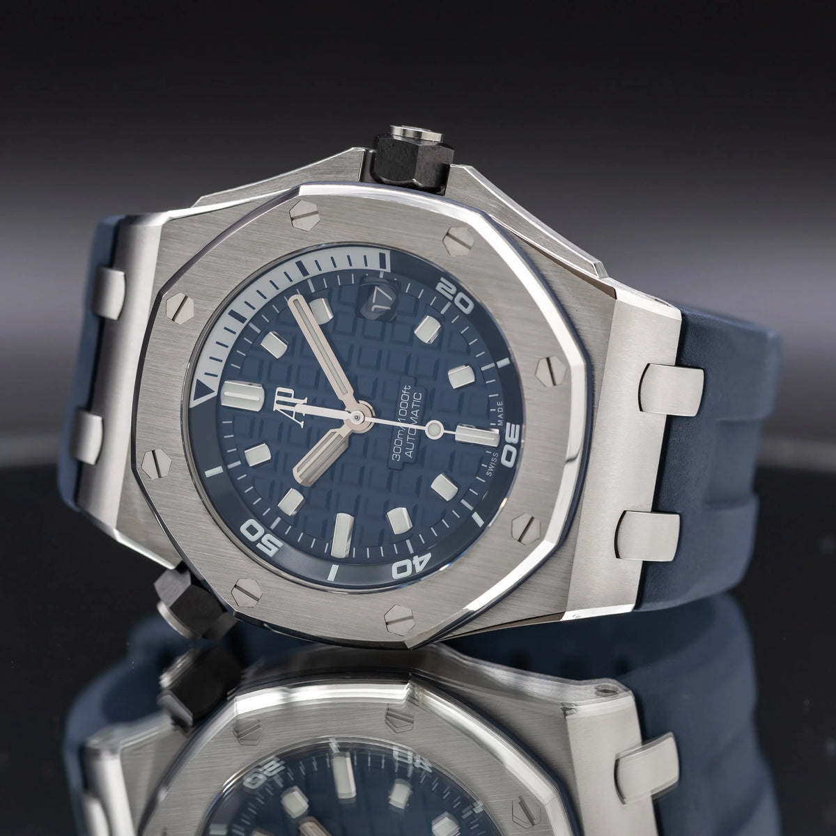 AUDEMARS PIGUET Royal Oak Offshore Diver Blue 42mm 15720ST.OO.A027CA.01 — image 2