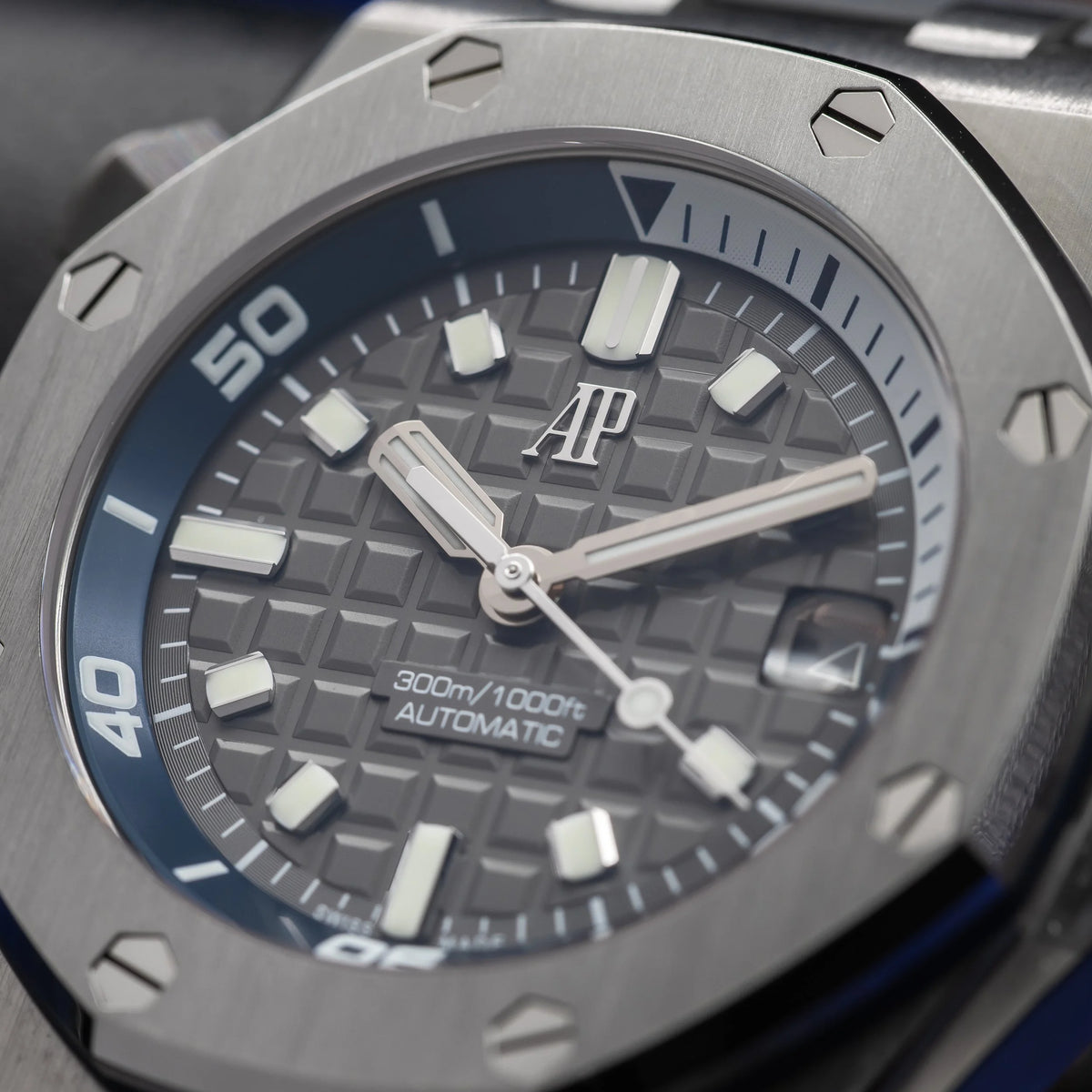 AUDEMARS PIGUET Royal Oak Offshore Diver 42mm Grey Dial 15720ST.OO.A009CA.01 — image 7