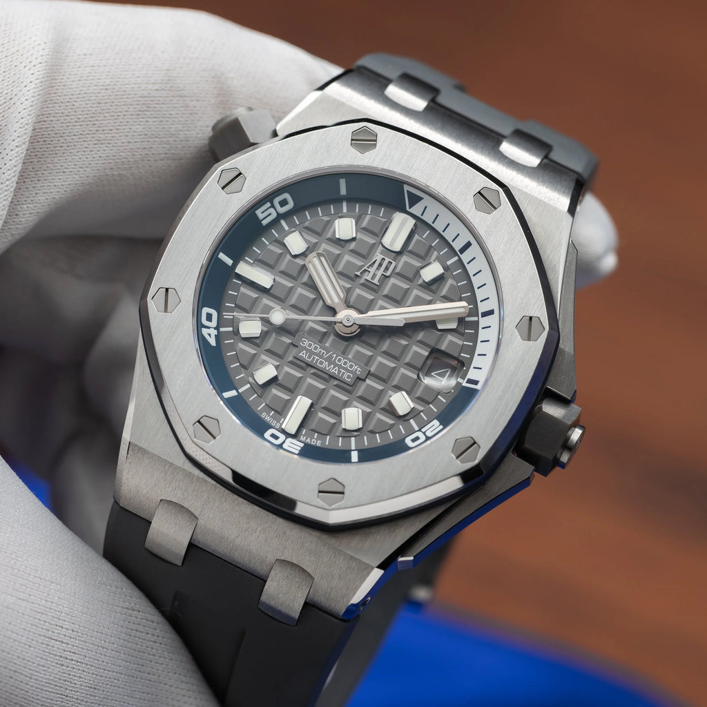 AUDEMARS PIGUET Royal Oak Offshore Diver 42mm Grey Dial 15720ST.OO.A009CA.01 — image 15