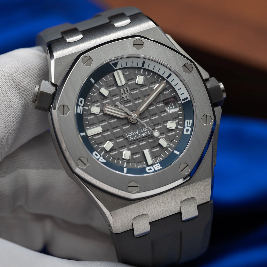 AUDEMARS PIGUET Royal Oak Offshore Diver 42mm Grey Dial 15720ST.OO.A009CA.01 — image 1