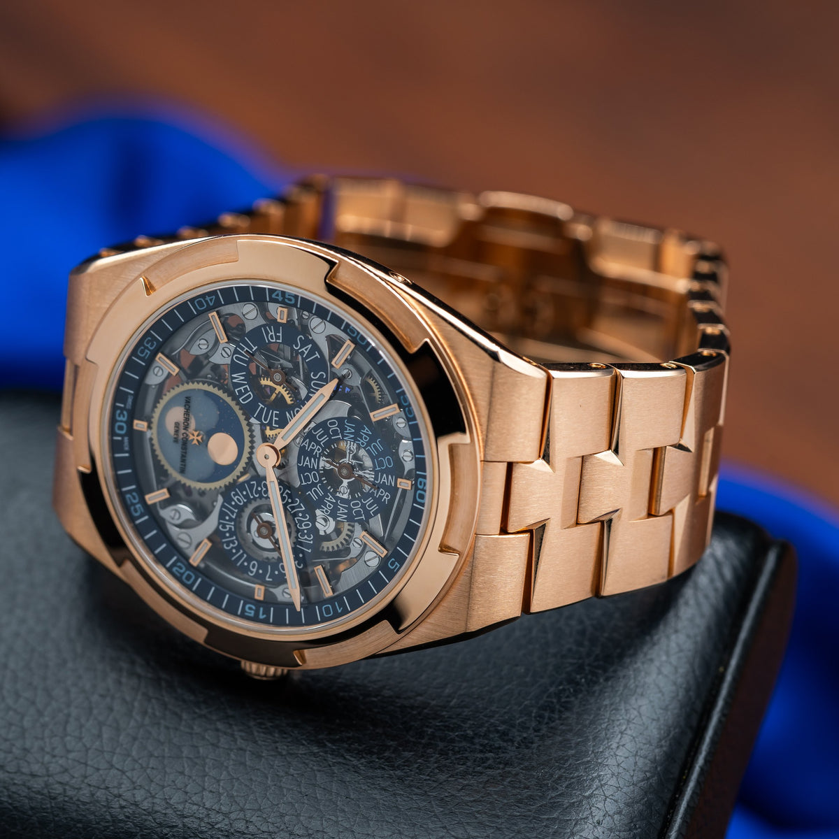VACHERON CONSTANTIN Overseas Perpetual Calendar Skeleton 4300V/120R-B642 — image 13