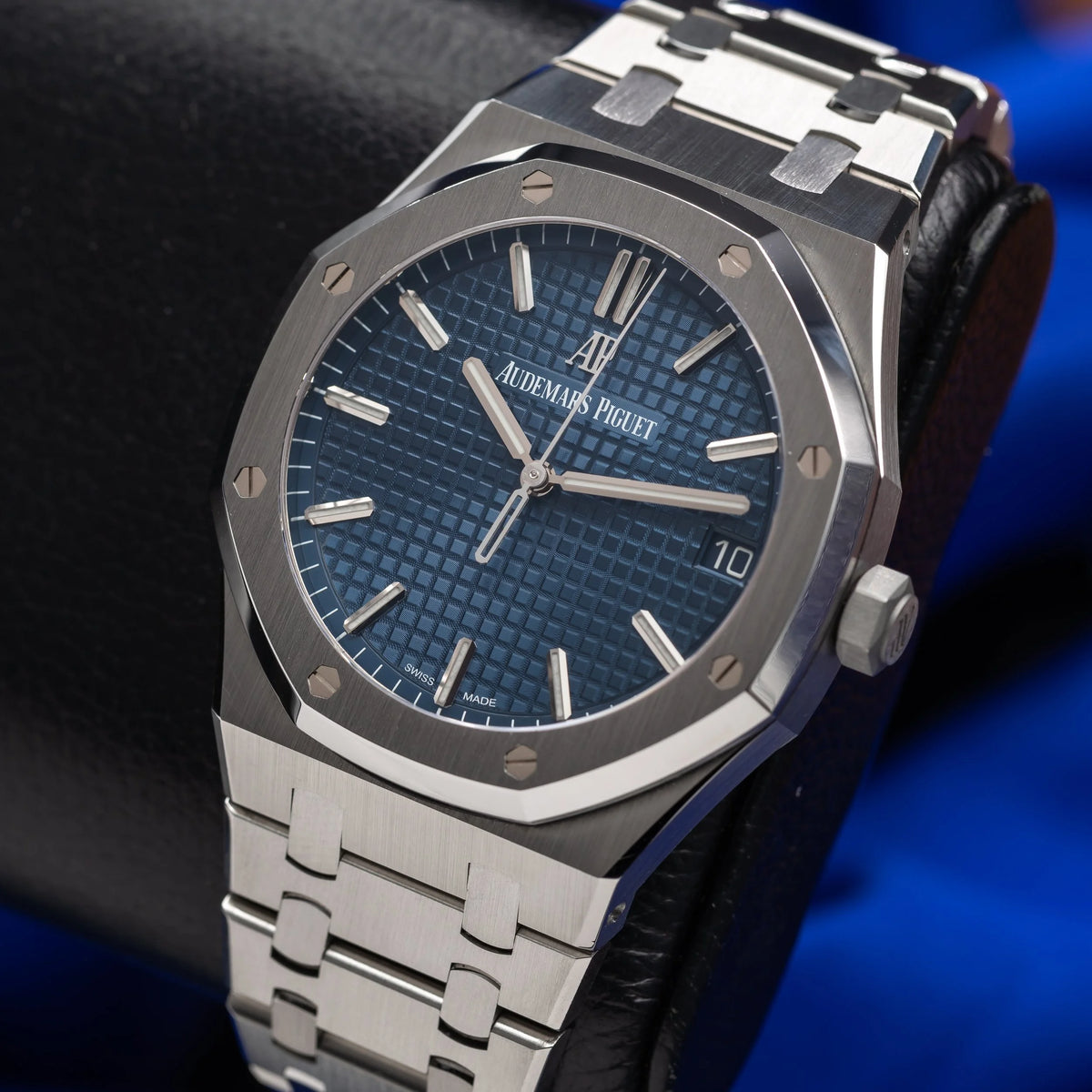 AUDEMARS PIGUET Royal Oak Stainless Steal Blue Dial 15500ST.OO.1220ST.01 — image 9