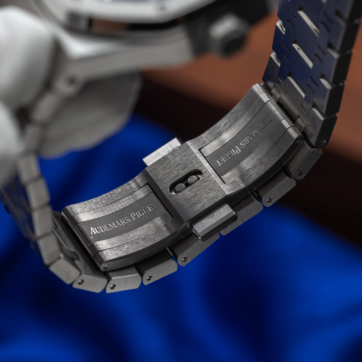 AUDEMARS PIGUET Royal Oak Stainless Steal Blue Dial 15500ST.OO.1220ST.01 — image 20