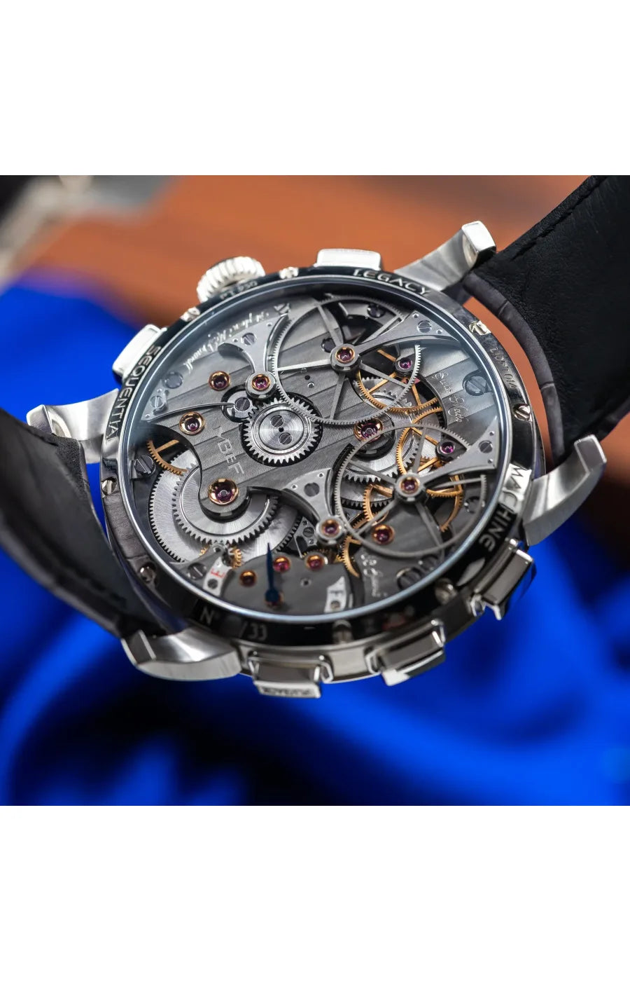 MB&F - 10.PL.BU