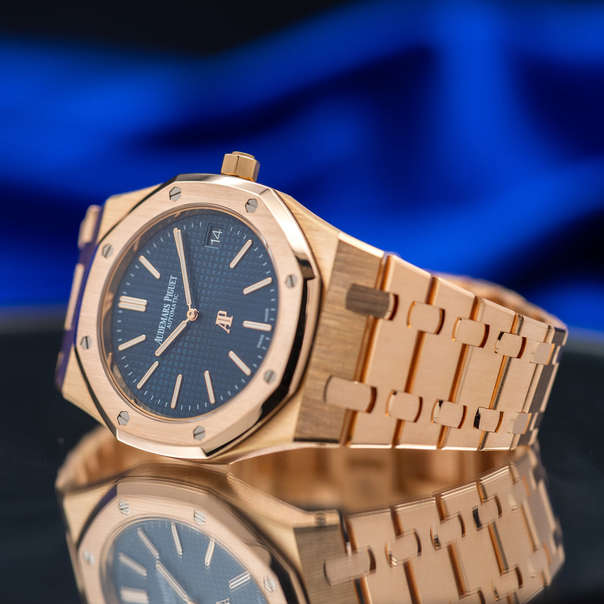 AUDEMARS PIGUET Royal Oak "Jumbo" Extra Thin RG Blue Dial 15202OR.OO.1240OR.01 — image 5