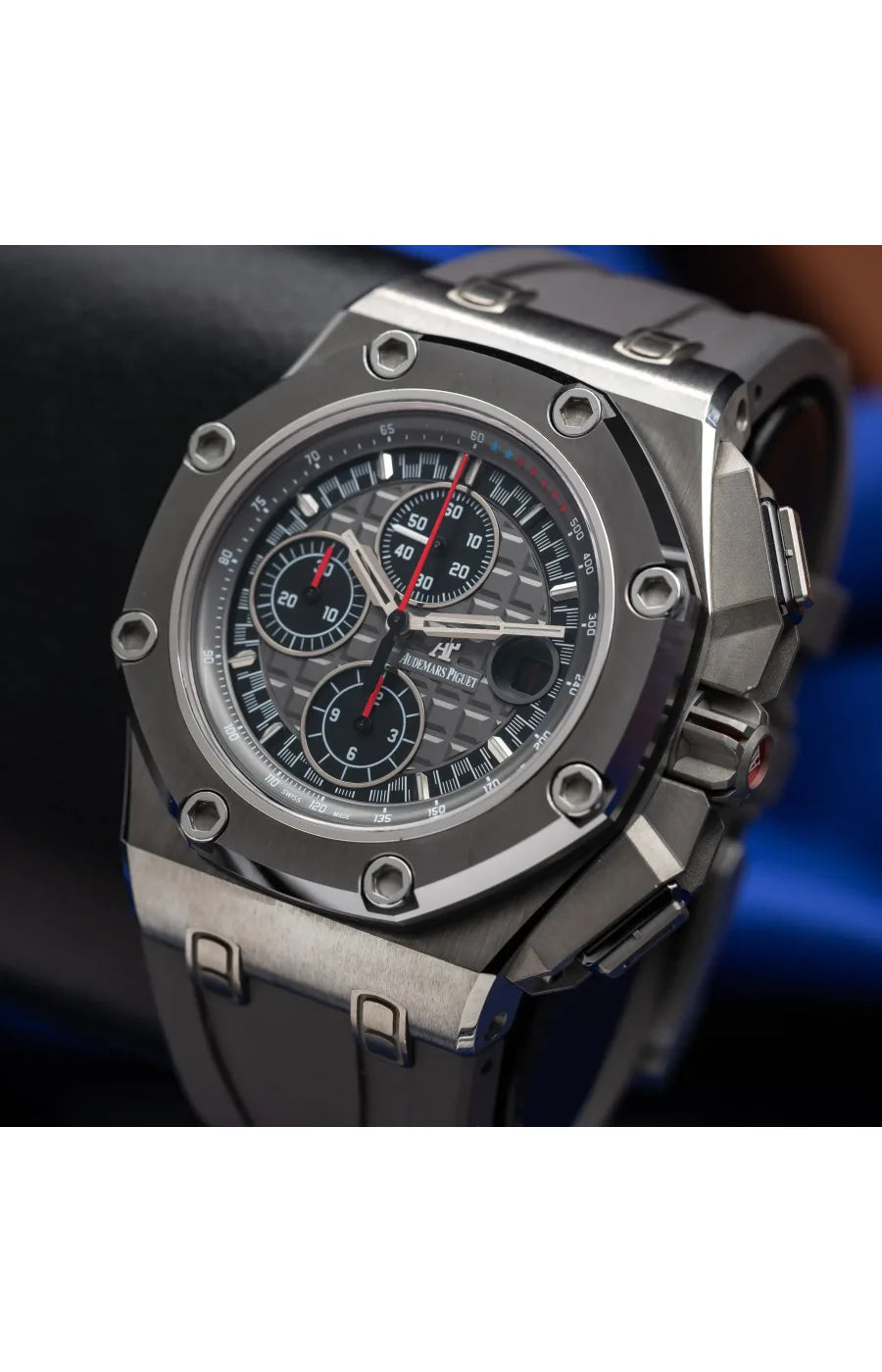 Audemars Piguet Royal Oak Offshore - 26568IM.OO.A004C.01