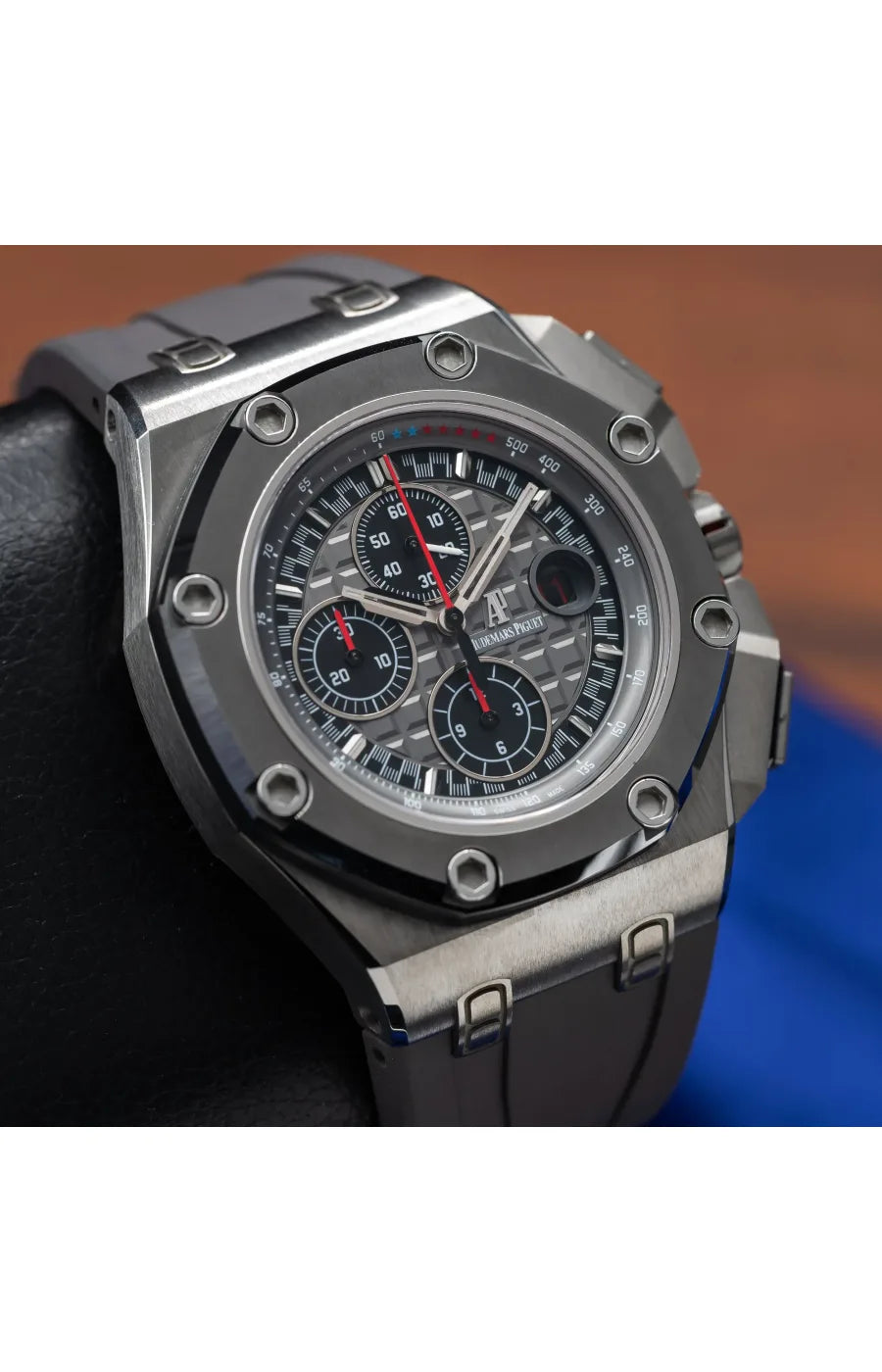 Audemars Piguet Royal Oak Offshore - 26568IM.OO.A004C.01