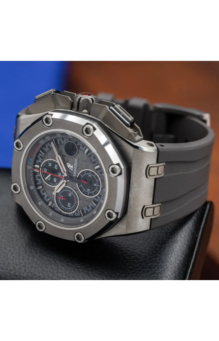 Audemars Piguet Royal Oak Offshore - 26568IM.OO.A004C.01