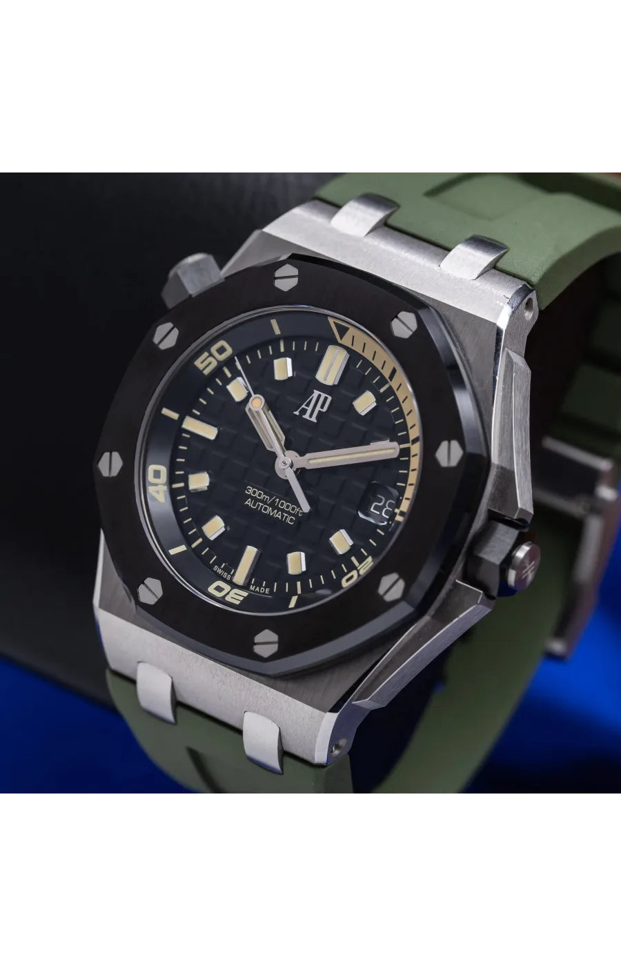 Audemars Piguet Royal Oak Offshore - 15720CN.OO.A002CA.01