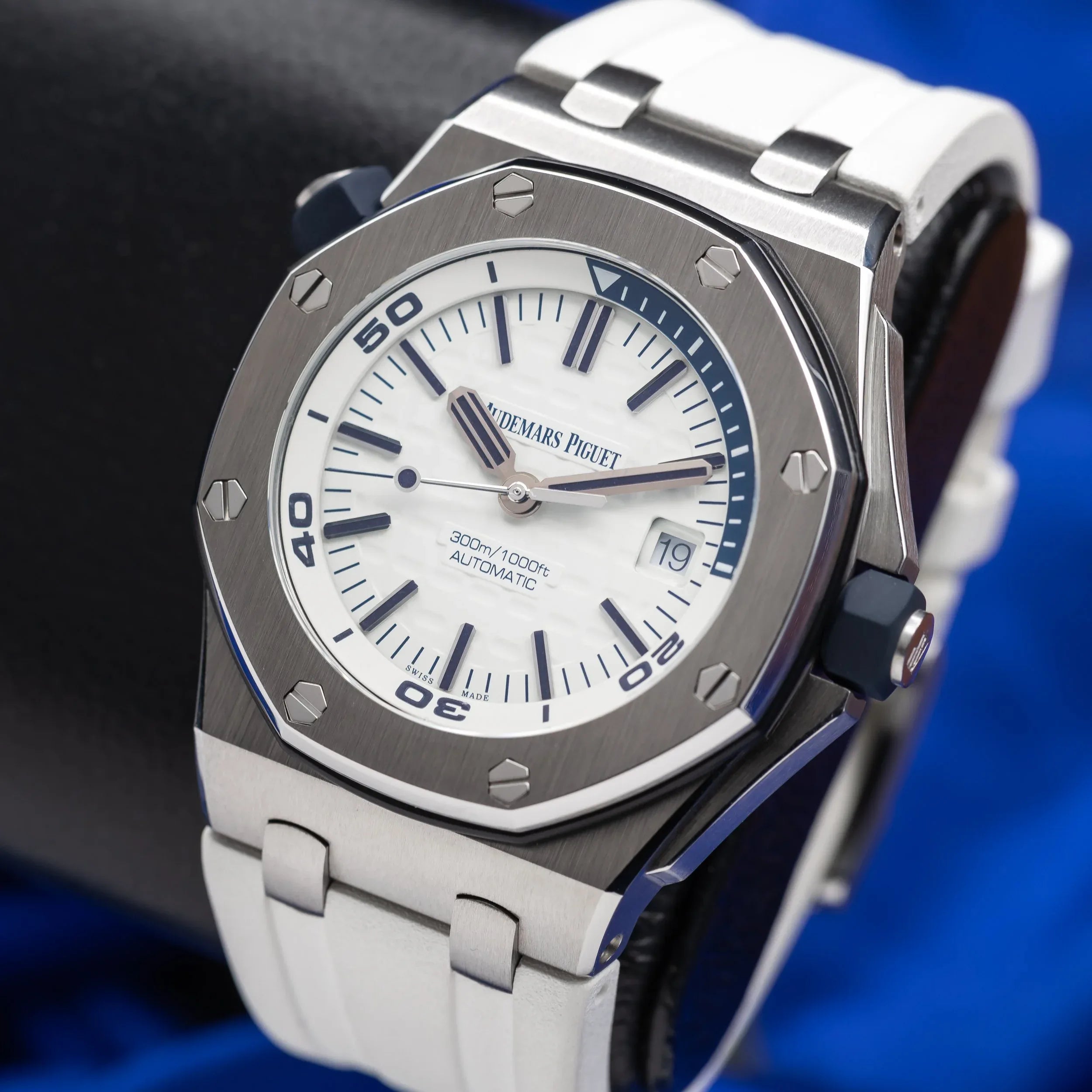 Audemars Piguet Royal Oak Offshore 15710ST.OO.A010CA.01