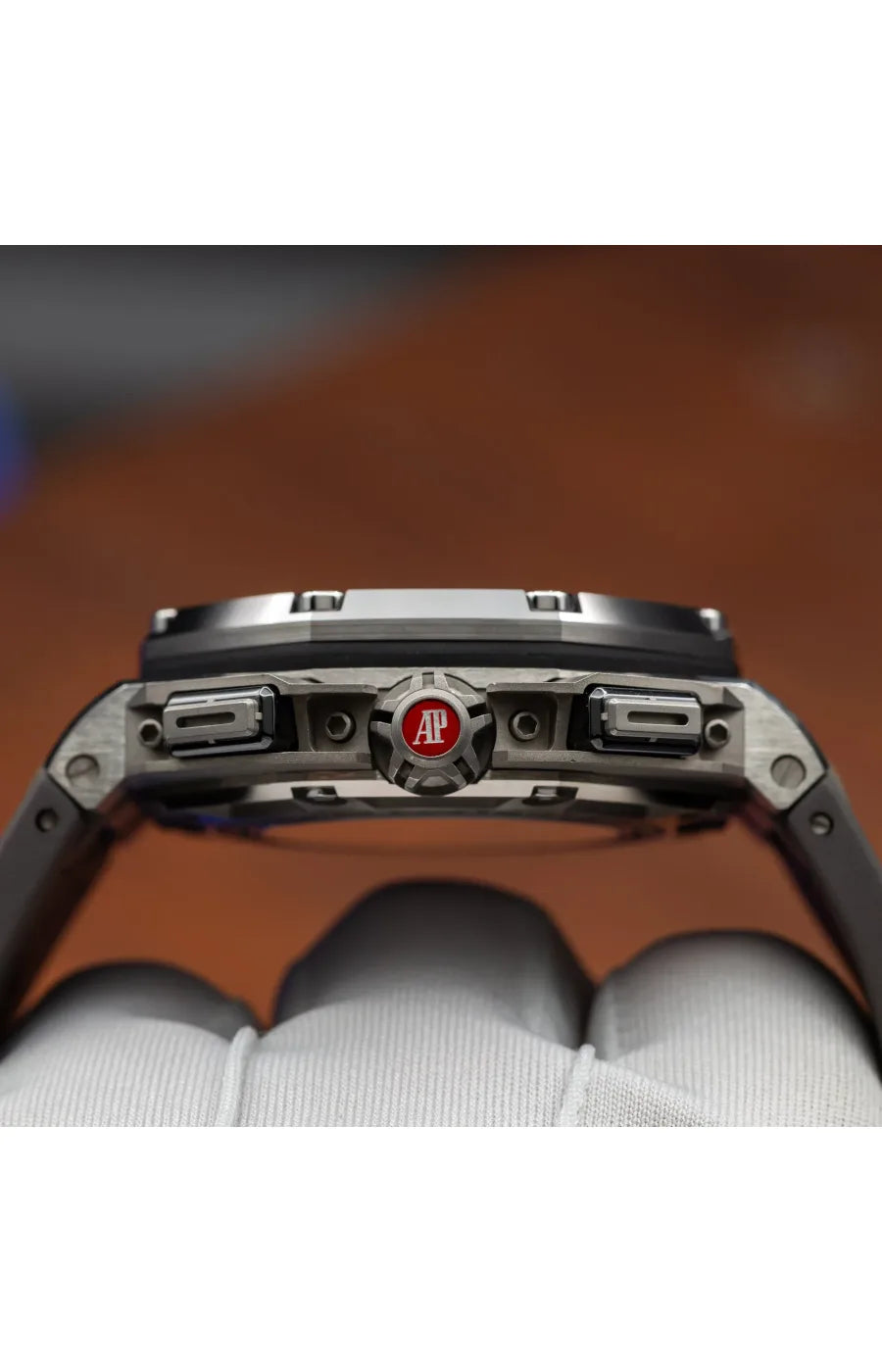 Audemars Piguet Royal Oak Offshore - 26568IM.OO.A004C.01