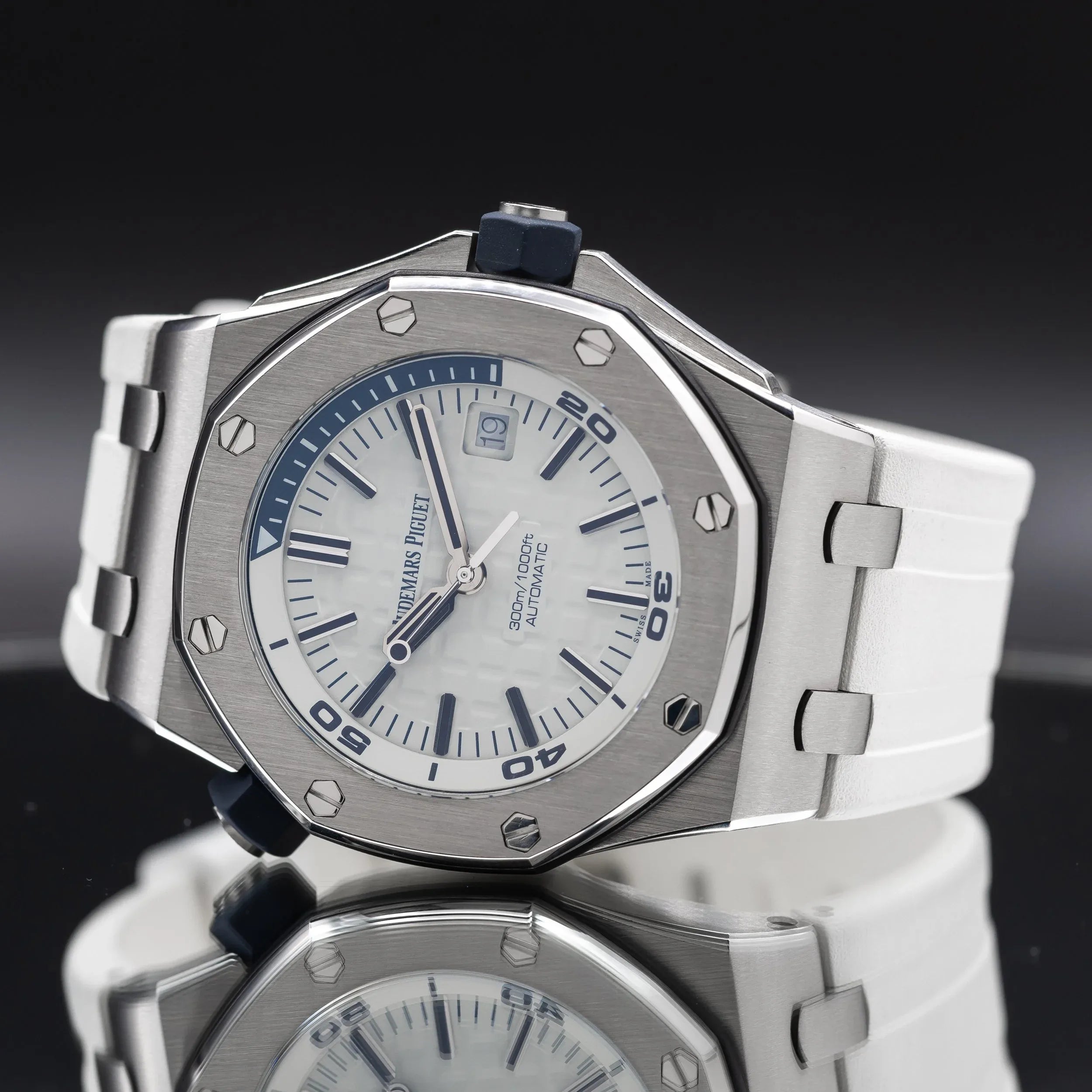 Audemars Piguet Royal Oak Offshore 15710ST.OO.A010CA.01